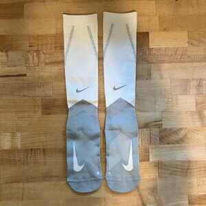 Men's Small 6-7.5 Nike Elite Running Lightweight Long Compression Socks White